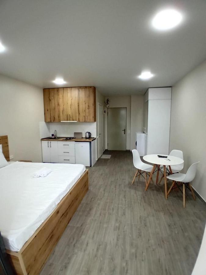 Central Park Apartment Batumi Esterno foto