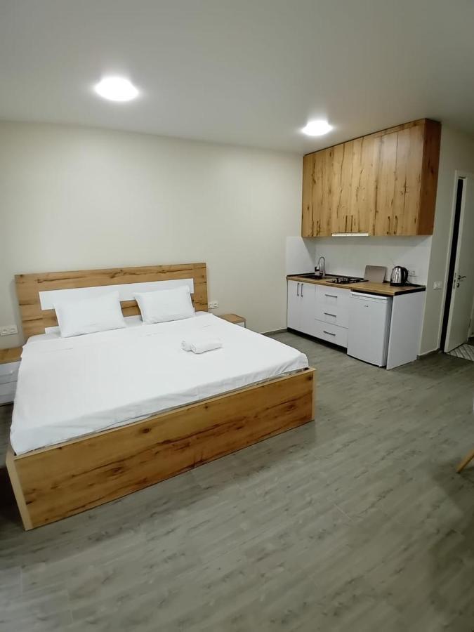Central Park Apartment Batumi Esterno foto